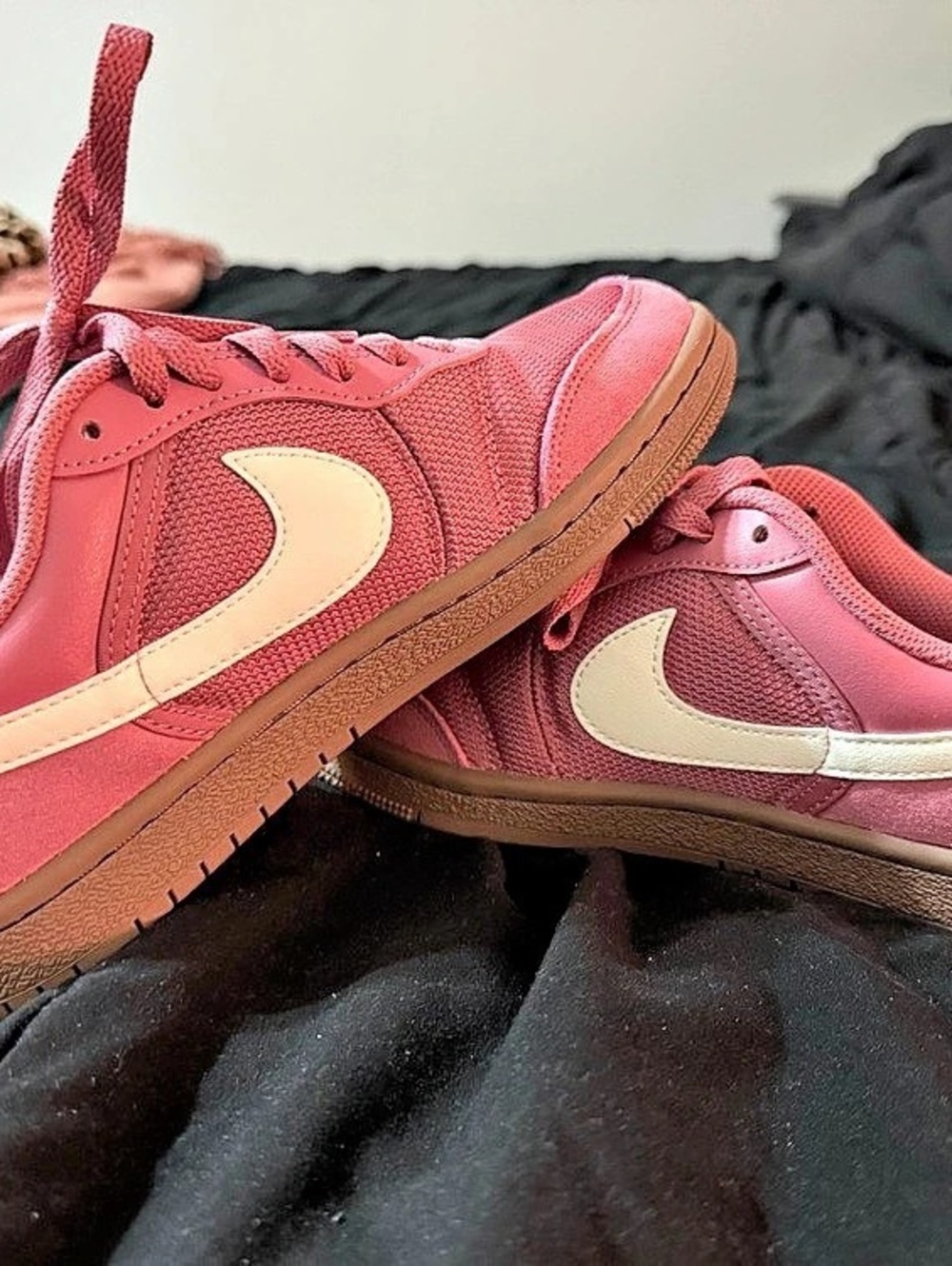 Nike Air Jordan 1 Low Pink & White Sneakers